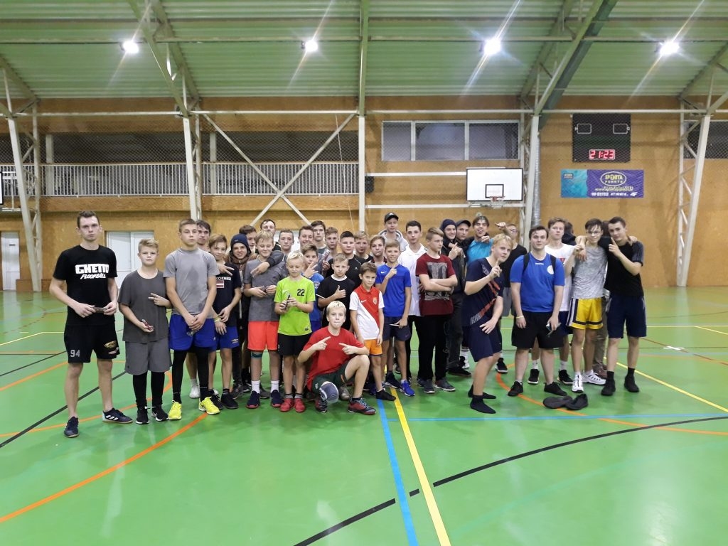 Vietējā turnīrā gatavojas basketbola spēlēm