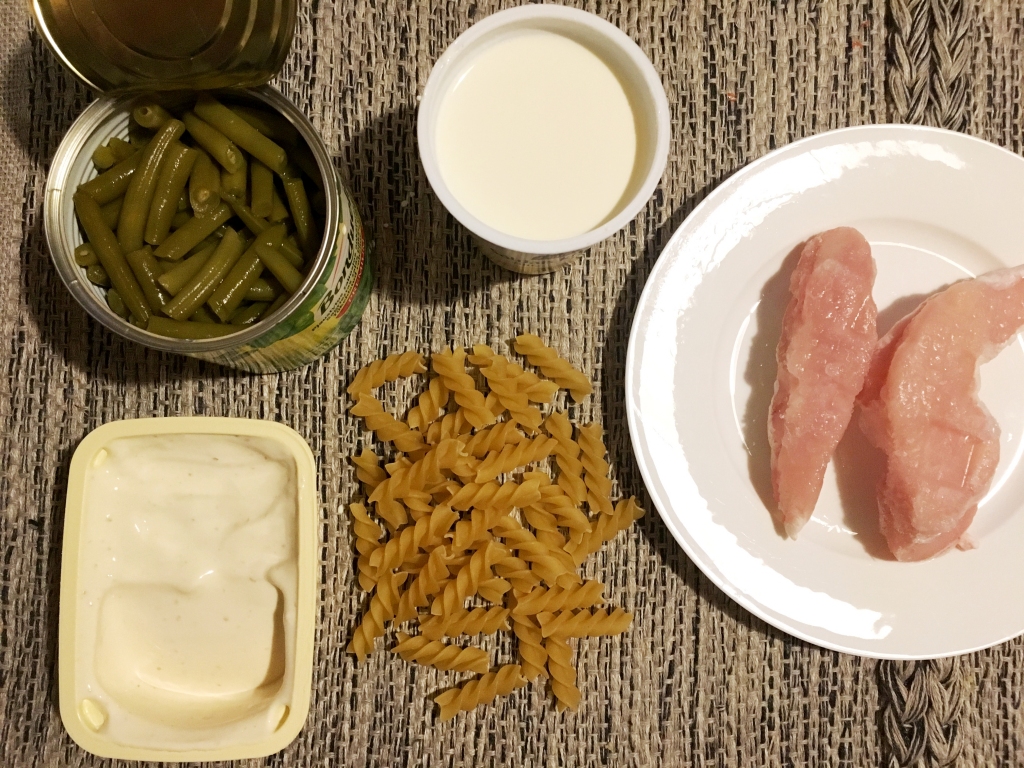 Krēmīgie makaroni ar pākšaugiem
