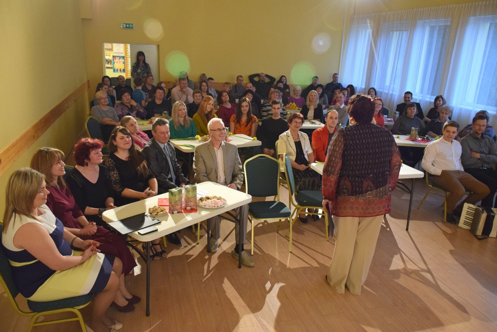 Daudzevas amatierteātrim svin jubileju