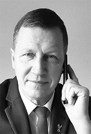“Zeme tevi vienkārši dzen uz priekšu”