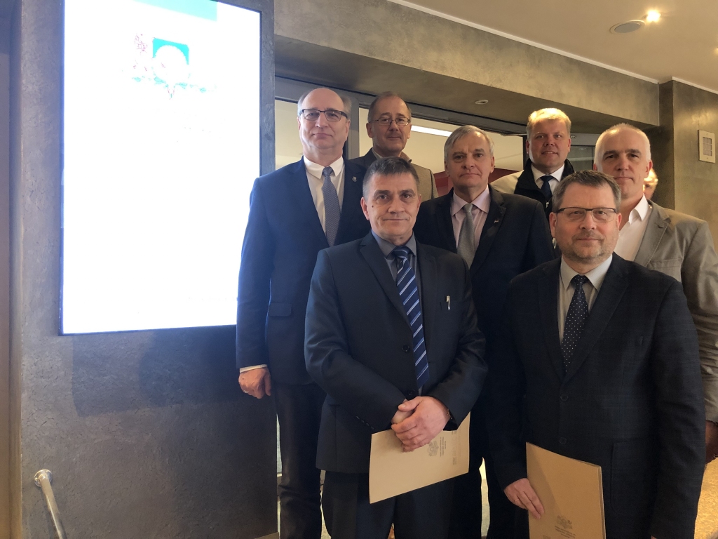 Jaunie novadi veco rajonu robežās