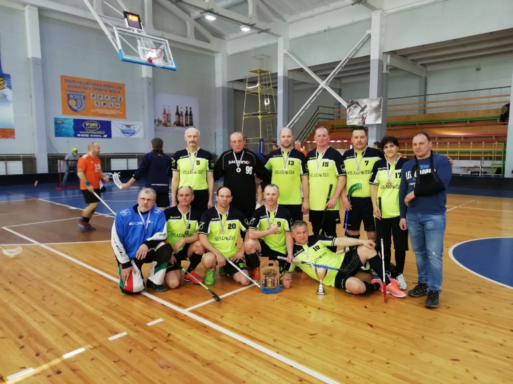 Sezonu noslēdz ar bronzas medaļām