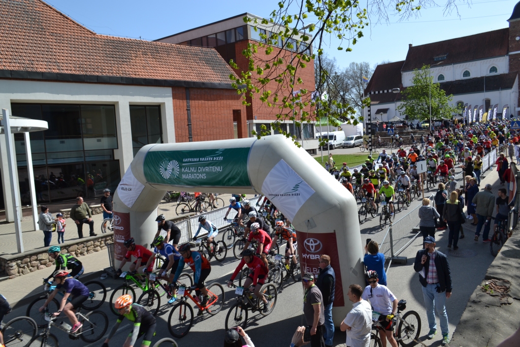 Ar velosipēdu no  Valmieras līdz Cēsīm