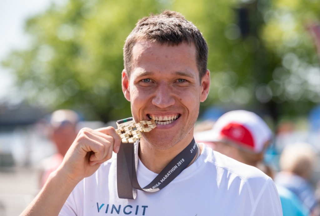 Uzvar “Tet” Rīgas maratonā