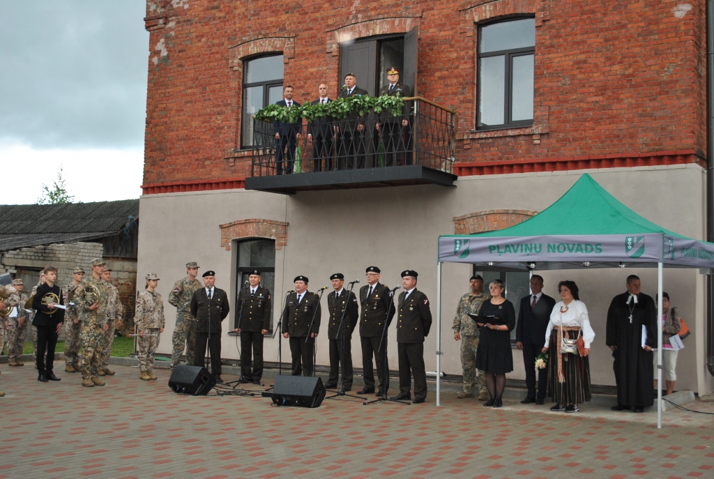 Pļaviņās godina Latvijas armiju
