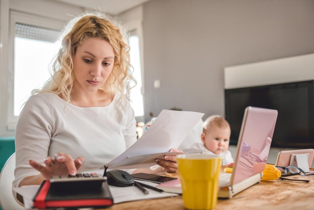 Kā samazināt finansiālo slogu ģimenei ar bērniem?