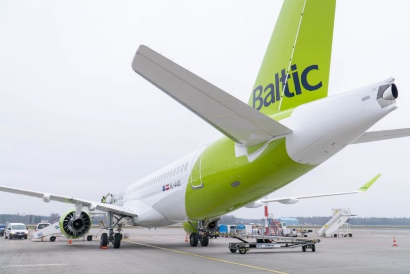 "airBaltic" uz laiku samazinās darbinieku skaitu par 250 cilvēkiem