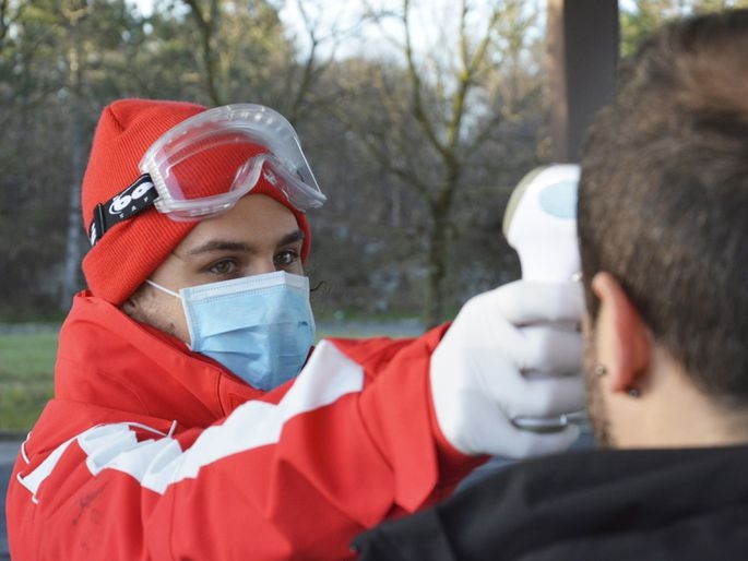 Ar Covid-19 saslimušo skaits Latvijā sasniedzis 139, Baltijā — 570