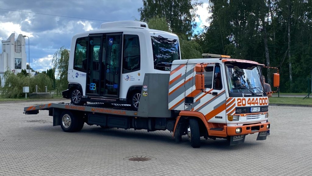 Aizkrauklē nogādāts bezpilota autobuss