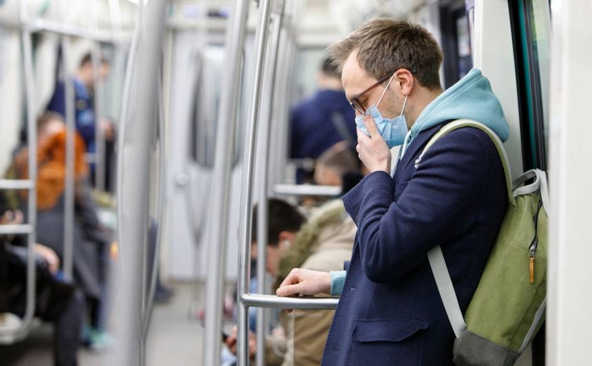 Sejas maskas vai vizieri jālieto arī autobusu vadītājiem