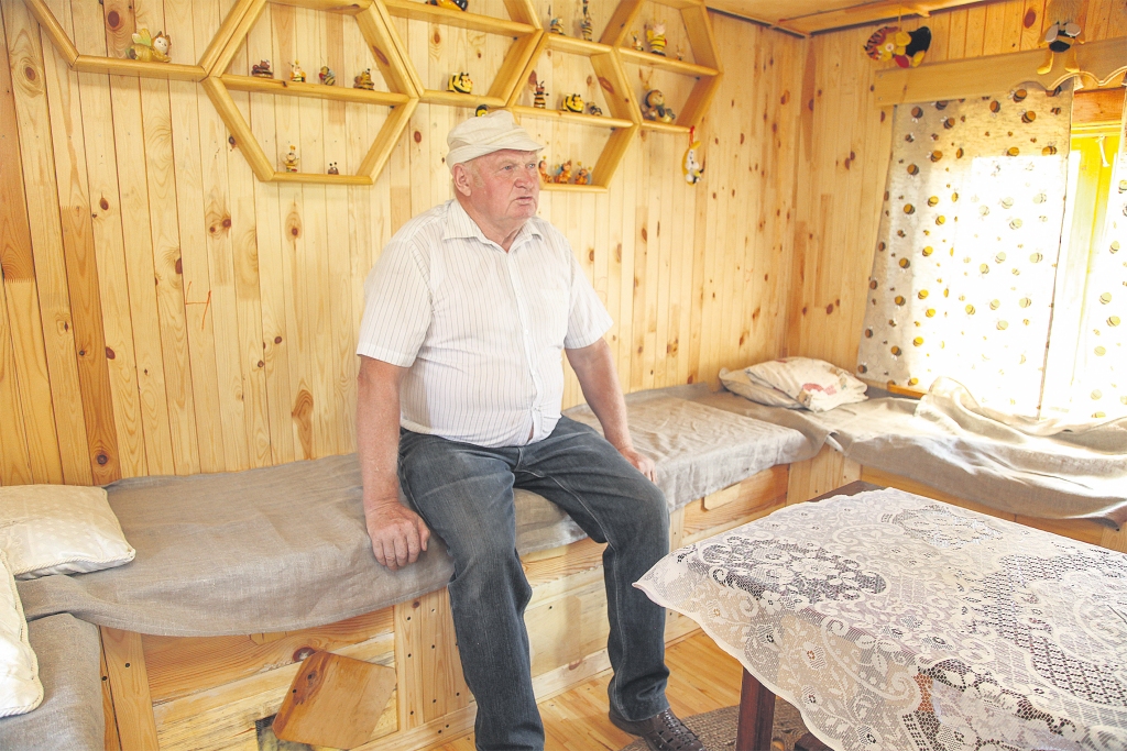 Gulēt mierinošā bišu gultā