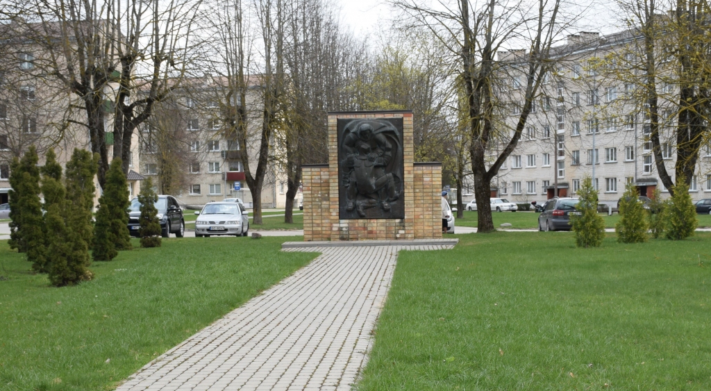 Diskusija: būs 4. maija, Neatkarības vai Lāčplēša skvērs?