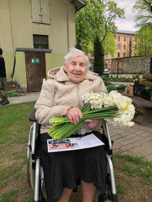 Virtuāli sveicieni simtgadniecei