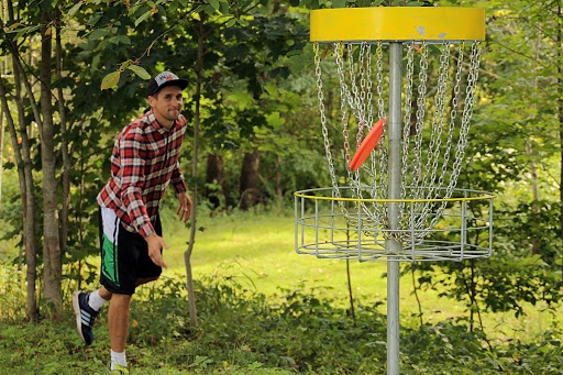 Sērenes ciemata centrā būs disku golfa laukums