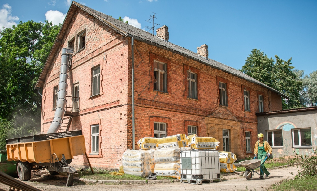 Sākta Danču mājas pārbūve