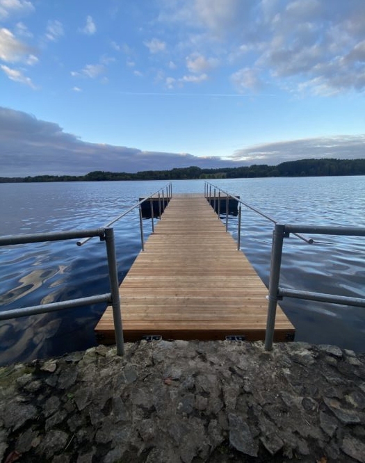 Ierīkota jauna pontonu laipa